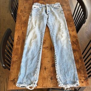 Vintage wrangler women’s Light Wash Distressed Straight Leg Jeans